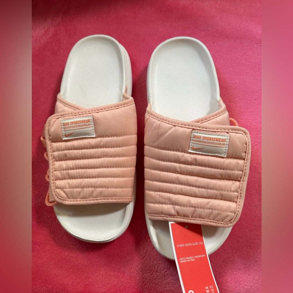 Woman’s Nike Asuna 2 slides